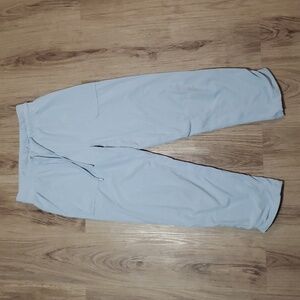 Lululemon Beyond the Studio Crop *Blue Linen Size 6 Lined